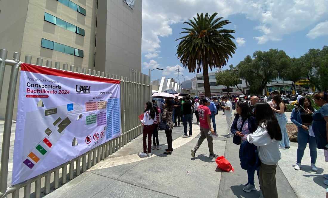 Estudiantes buscan ingresar a preparatorias en esta jornada | Foto: Luis Soriano