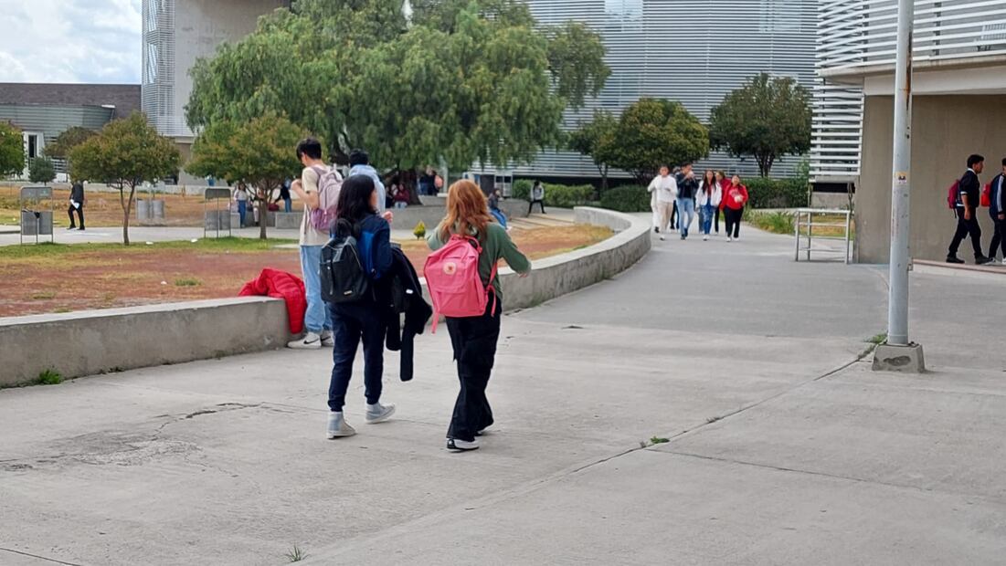 Tras paro de 21 días, retornan universitarios del ICSHu regresan a las aulas | Foto: Especial