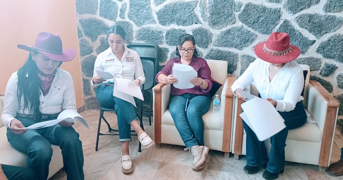 Firman candidatos de diferentes partidos políticos iniciativa de protección del suelo y el agua I Foto: Grisel Lira