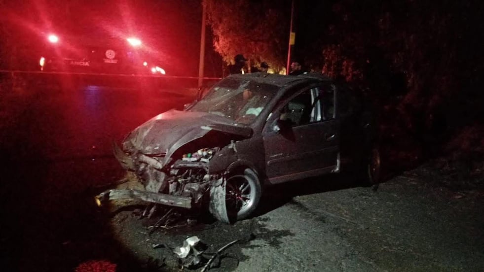 Accidente automovilístico en Actopan deja dos jóvenes mujeres sin vida