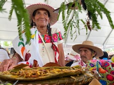 Exquisita combinación de olores y sabores en la Muestra Gastronómica de Santiago de Anaya