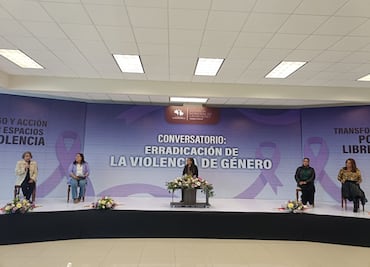 Realizan en Tulancingo conversatorio por la erradicación de la violencia de género