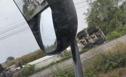 Cierran la carretera Jorobas–Tula por volcadura de pipa con gas L.P.