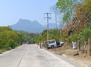 Anuncian corte de luz en 34 comunidades de la sierra y Huasteca hidalguense