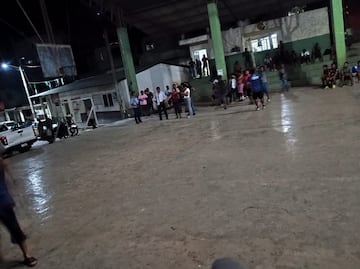 Conflictos en Yahualica impiden instalación de casilla en Mecatlán; alcaldesa sigue retenida