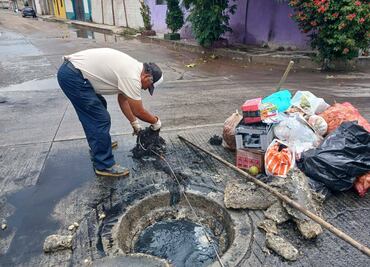 Lluvias colapsan red de alcantarillado en Tulancingo; CAAMT atiende 32 zonas afectadas