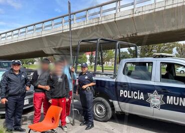 Policías de Pachuca ayudan a estudiantes del CBTIS 222 a llegar a clases tras negativa de transporte público
