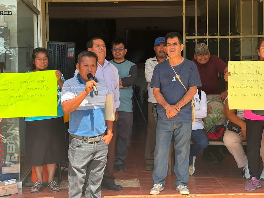 Representantes de los comerciantes se reunieron con autoridades municipales y funcionarios de la Secretaría de Gobierno de Hidalgo para formalizar acuerdos que permitan destrabar el conflicto.