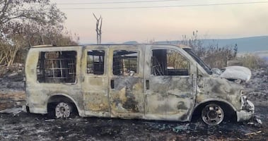 Explota camioneta con presunto huachicol en Tetepango