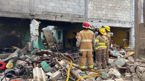 Galería: Explosión en vivienda deja tres heridos en Tepeji