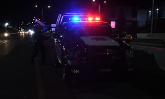 Fallece un policía al caer de la batea de una patrulla en Xochiatipan