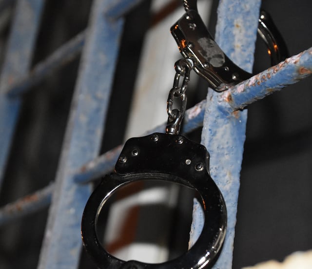 Condenan a cuatro años de prisión a hombre por posesión ilegal de hidrocarburo en Cuautepec