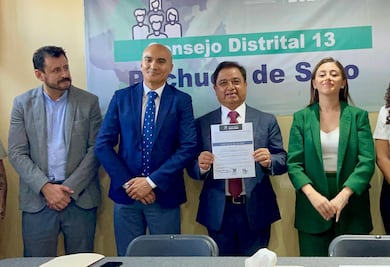 Andrés Velázquez recibe constancia de mayoría a diputado local electo