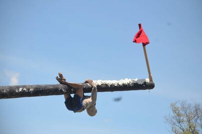La Cucaña, tradición de obreros que genera turismo en Santiago Tulantepec