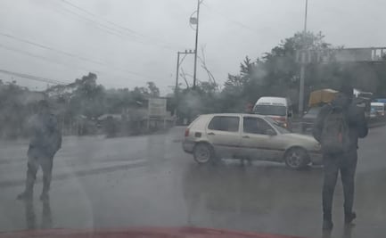 Bloqueo carretero en Huejutla por retraso en rehabilitación de vialidad