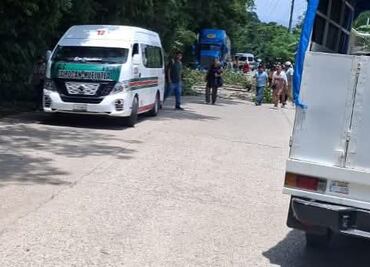 Bloquean tramo Huejutla–San Felipe por fallas eléctricas en Contepec