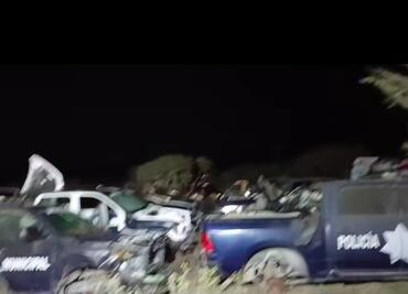 Incendio provocado consume vehículos dados de baja en Tepeji del Río