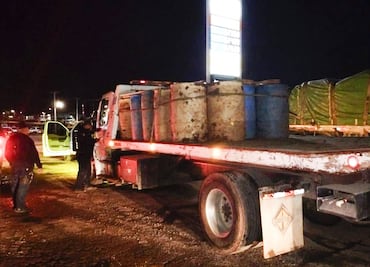 SSPH asegura vehículo y recupera 5 mil 600 litros de combustible en Cuautepec