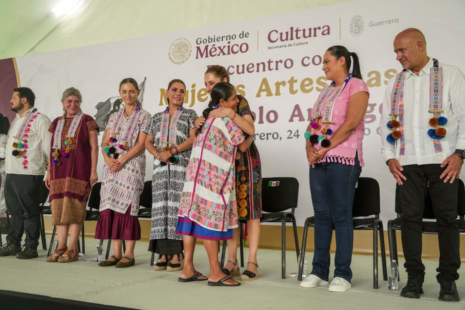 En su gira de trabajo por el estado de Guerrero, la presidenta de México, Claudia Sheinbaum Pardo, asiste a la Asamblea con Mujeres Artesanas. Domingo 24 de agosto de 2025. Foto: Agencia EL UNIVERSAL/ESPECIAL Presidencia/RDB.