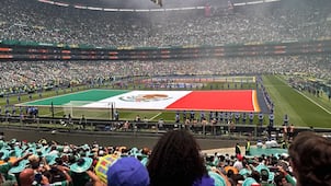 Cadetes y pilotos militares protagonizan ceremonia inaugural del Mundial 2026 en México