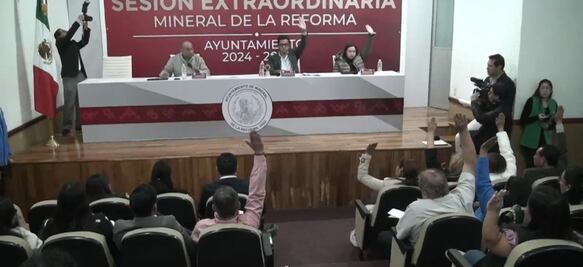 Cabildo de Mineral de la Reforma aprueba que el alcalde firme contratos de adquisiciones