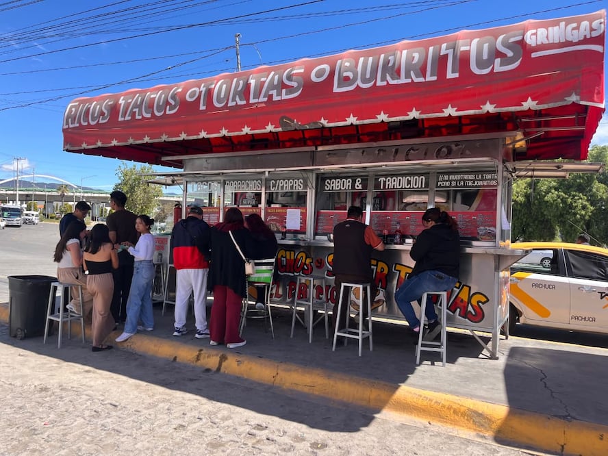 Ordenan el cierre definitivo de comercios en Plaza del Valle, en Pachuca | Foto: Ricardo Calleja