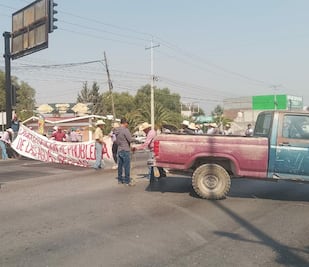 Campesinos bloquean la México- Laredo, a la altura de Actopan