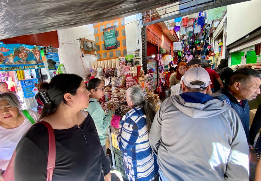 Hasta el 9 de enero de 2026 se extenderá el operativo de vigilancia que en Hidalgo realizará la Procuraduría de la Defensa del Consumidor (Profeco) para evitar que restaurantes, hoteles, negocios con venta de regalos, entre otros giros, incrementen sus precios injustificadamente durante la temporada navideña I Foto: Luis Soriano