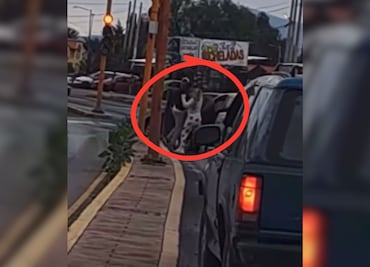 Conductor ataca a taxista con un tubo de metal en Tizayuca