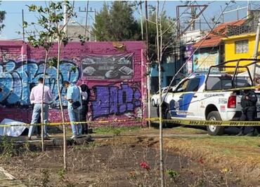 Encuentran restos humanos en bolsa de plástico en parque de Neza