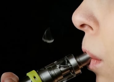 Las diferencias entre vapeadores y cigarros electrónicos