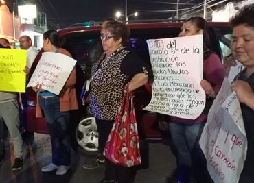 Vecinos de la Morelos bloquean Camerino Mendoza en demanda de agua