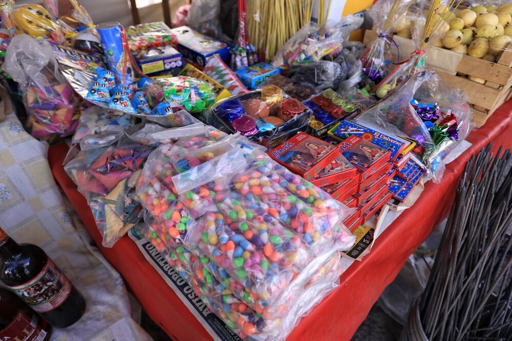 El ayuntamiento de Pachuca, decomisó 15 kilos de pirotecnia en la colonia Villas de Pachuca. Foto: Especial