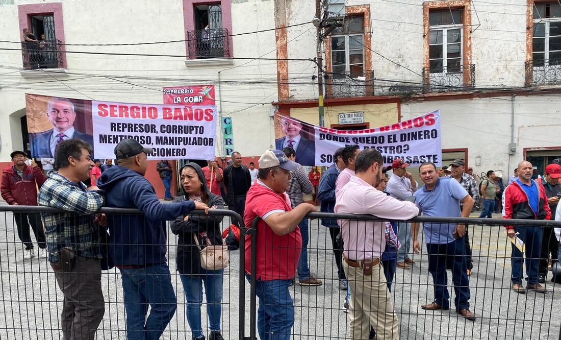 El abogado de los encargados del rastro informó que el municipio respondió con una demanda ante la Procuraduría General de Justicia de Hidalgo (PGJEH) por presuntos malos manejos del rastro.