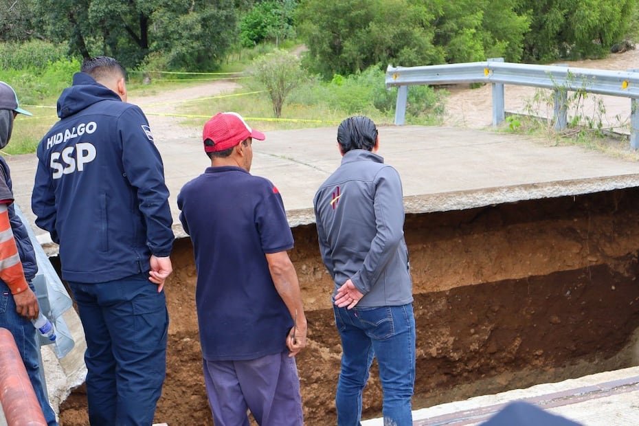 Colapsa parte de un puente en Huasca de Ocampo; comunidades quedan incomunicadas | Foto: especial