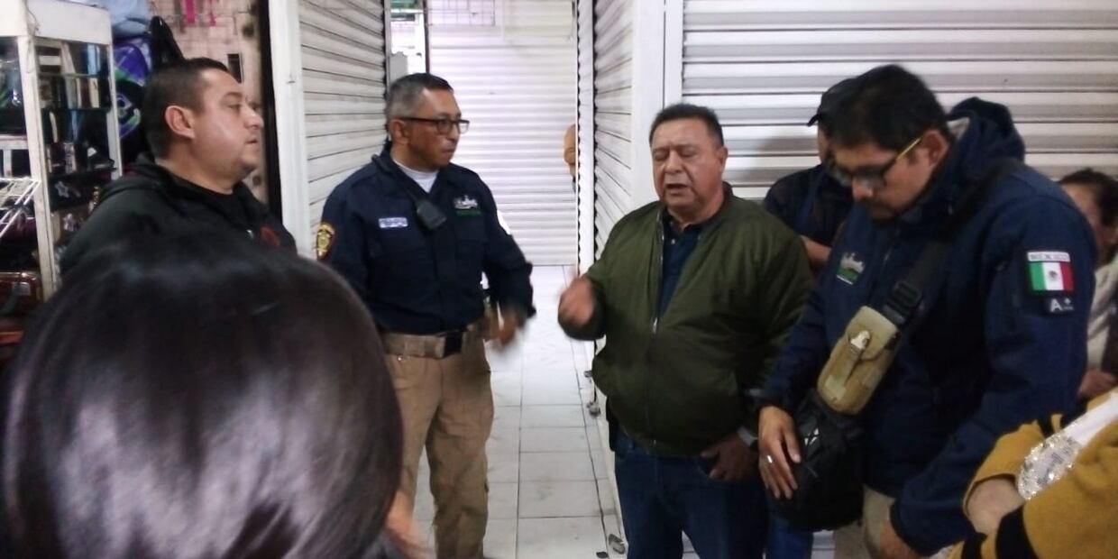 Locatarios del Miguel Hidalgo piden la reapertura del mercado | Foto: Especial