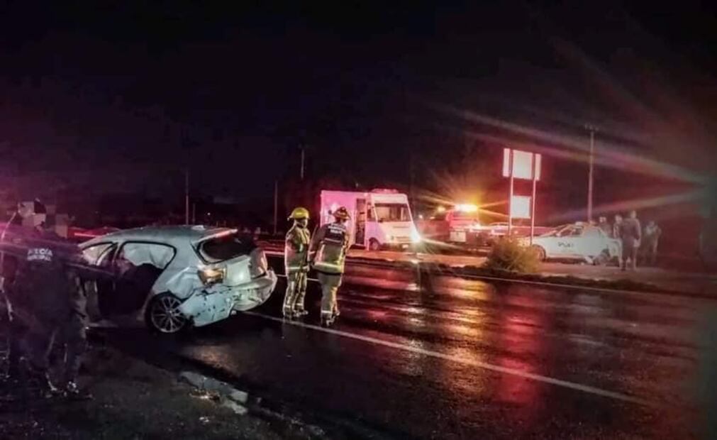Destrozan dos vehículos en la Pachuca-Sahagún | Foto: Especial