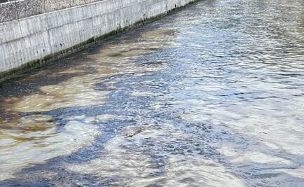 Pemex limpia derrame de combustible en río Tula y cercano a una colonia