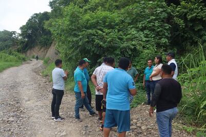 Alistan rehabilitación de tramo carretero entre Cañada Pachiquitla y Nuevo Coyolar, en Xochiatipan
