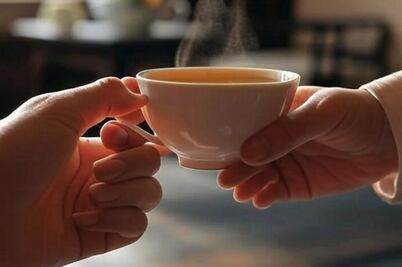 3 recetas de té para cuidar tu salud en días de lluvia 