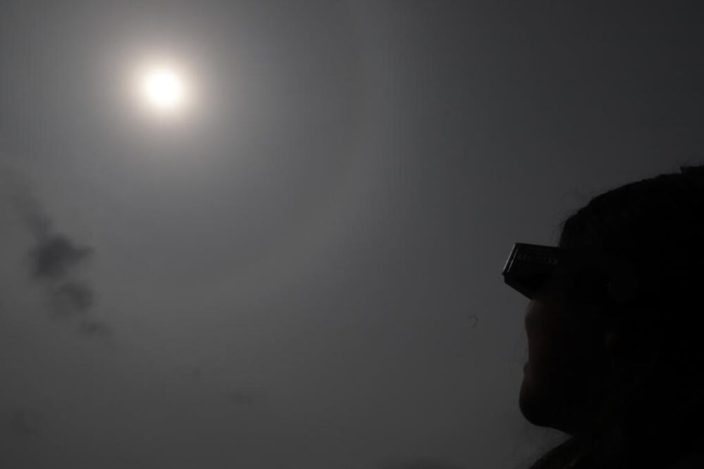Así disfrutaron los hidalguenses el eclipse solar anular en diferentes puntos de la ciudad