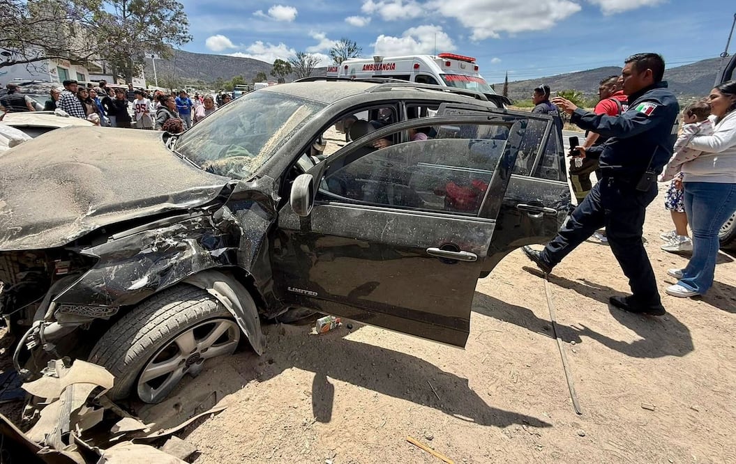 La tarde de este lunes se registró un accidente automovilístico sobre la carretera Pachuca–Actopan I foto: Especial