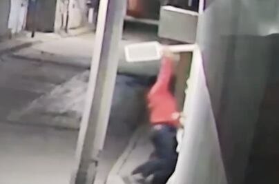 Video: ¡Hasta las lámparas se roban en Tizayuca!