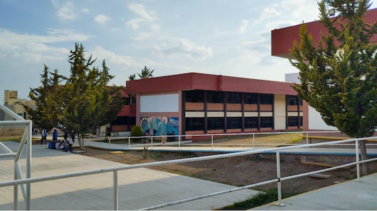 Dan mantenimiento a 42 planteles del Cecyteh
