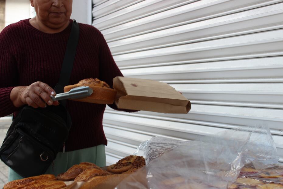 De la cocina profesional a la calle; Adriana, la chef que endulza Pachuca con postres caseros | Foto: Cinthya Carbajal