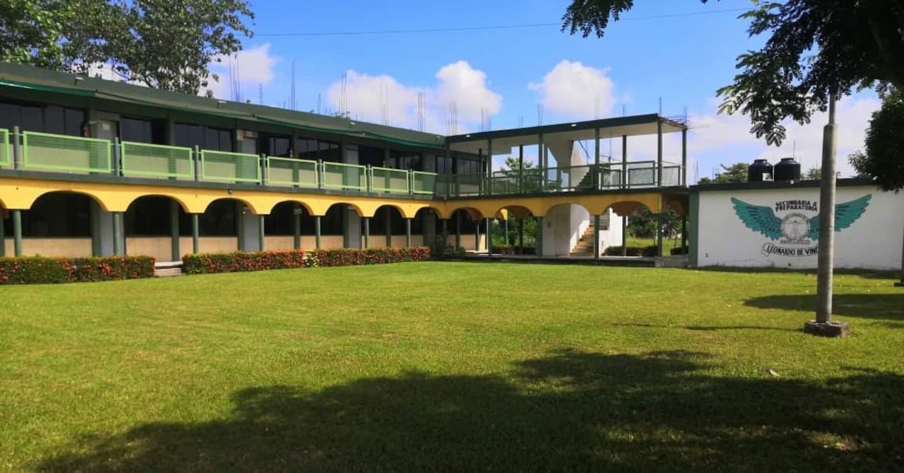 Facebook: Centro de Estudios Universitarios Leonardo de Vinci