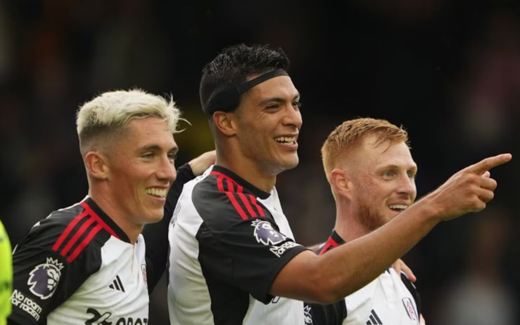 Raúl Jiménez se empieza adaptar al equipo del Fullham Foto: Twitter Fullham