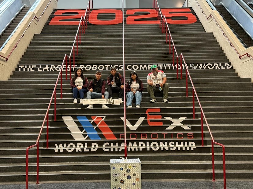 Estudiantes del Conalep Tulancingo brillan en Mundial de Robótica | Foto: especial