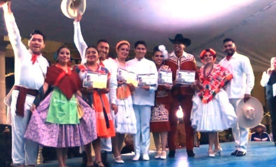 Los premios serán de 30, 20 y 10 pesos para el primer, segundo y tercer lugar de la categoría adultos, respectivamente; 20, 15 y 10 mil pesos en la categoría juvenil; y 15, 10 y 5 mil pesos los primeros lugares de la categoría infantil.