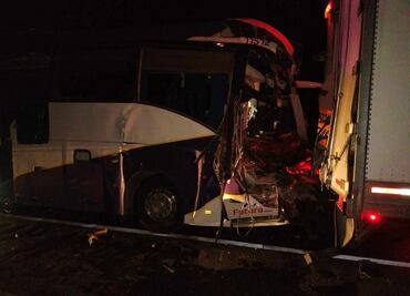 Accidente en Arco Norte deja 10 heridos; chofer de autobús huyó del lugar